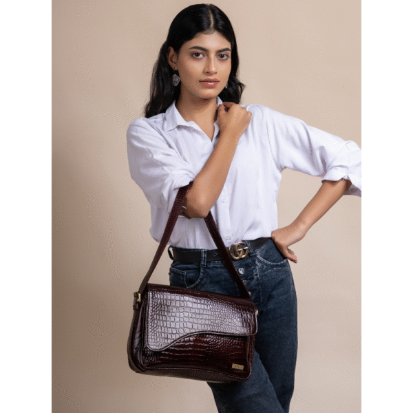 TANN IN Women’s Handcrafted Textured Genuine Leather Black Shoulder Bag – Elegant Crossbody Purse for Office, Casual & Party Use