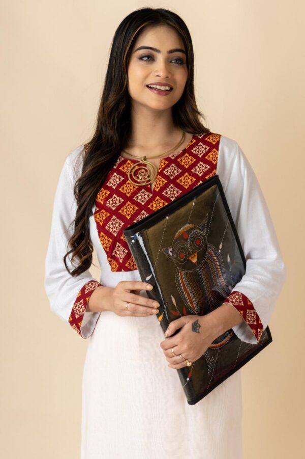 TANN IN Shantiniketan Folder/File (Katha Stitch)