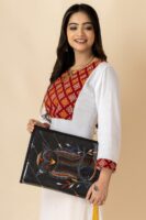 TANN IN Shantiniketan Folder/File (Katha Stitch)