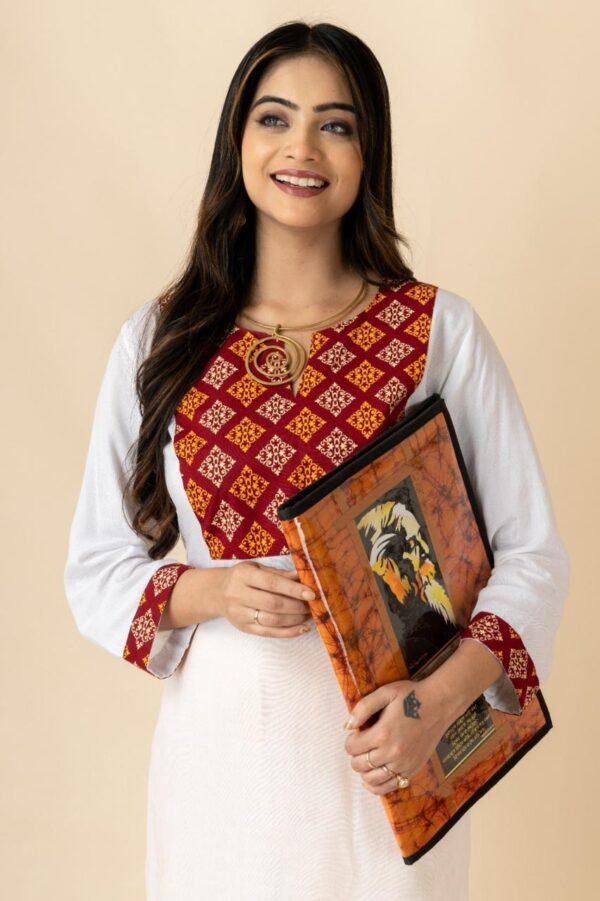 TANN IN Shantiniketan Folder/File (Katha Stitch)