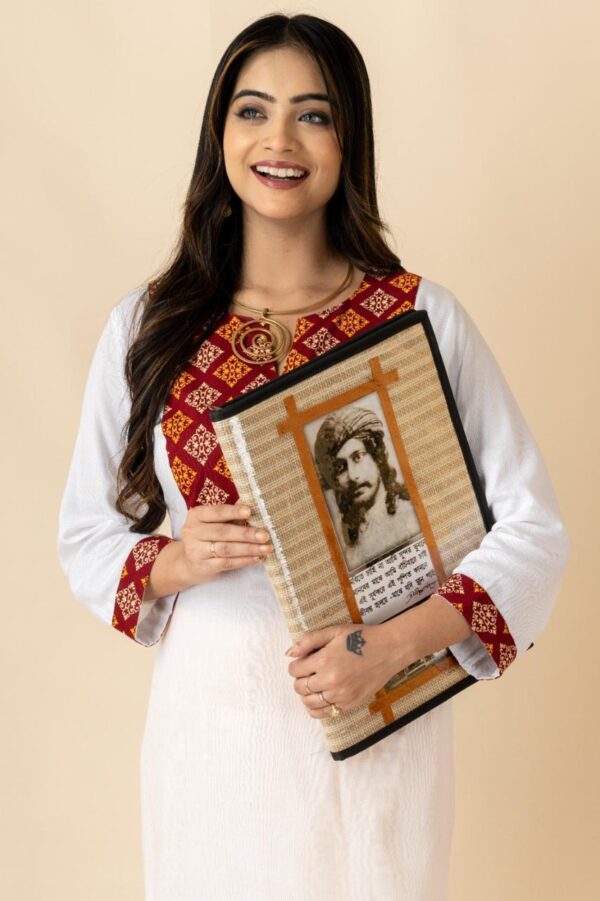 TANN IN Shantiniketan Folder/File (Katha Stitch)